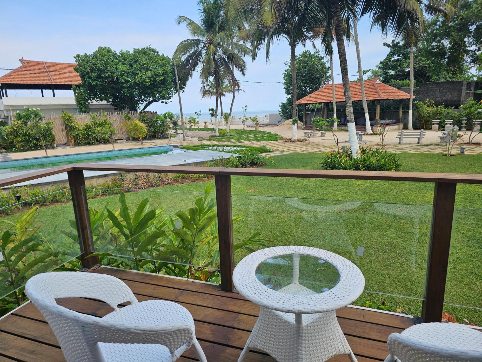 Ether Marari Beachfront Mararikulam Extérieur photo