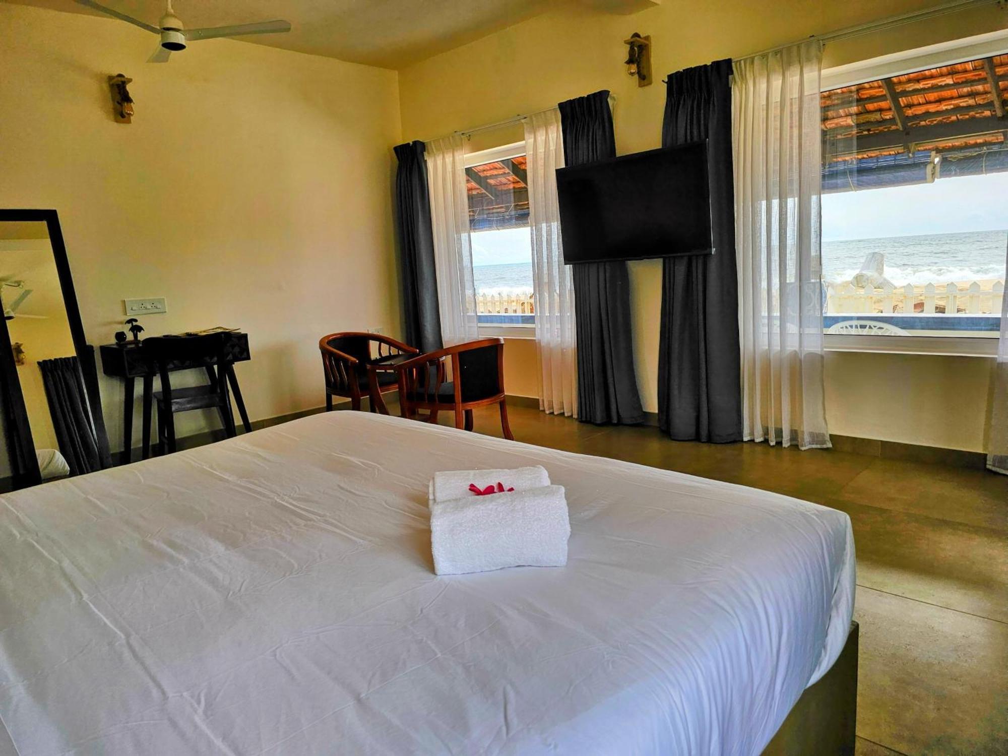 Ether Marari Beachfront Mararikulam Extérieur photo