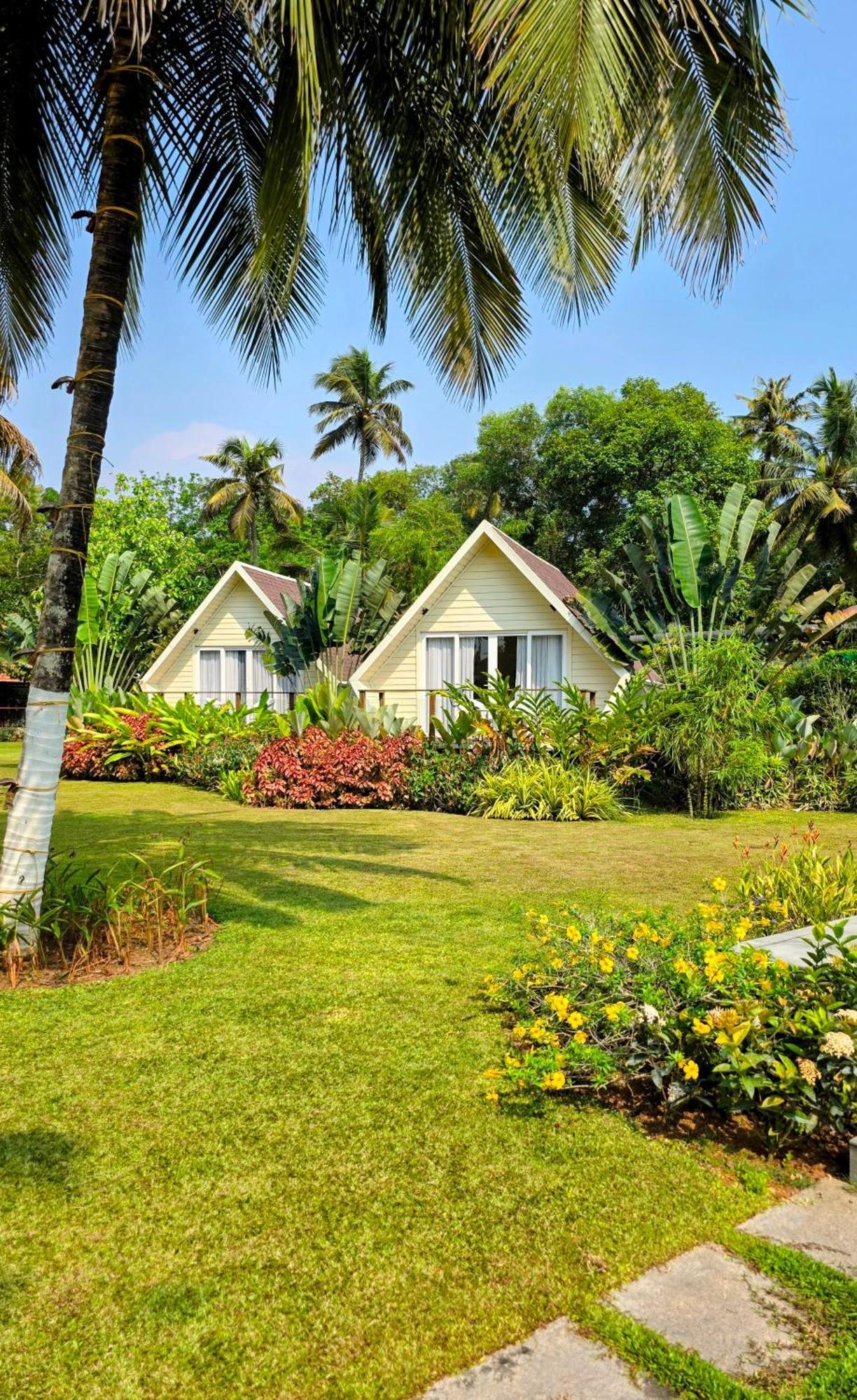 Ether Marari Beachfront Mararikulam Extérieur photo